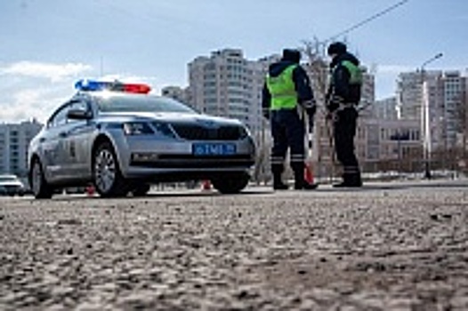 На улице Каменка остановили водителя с явно поддельными водительскими правами