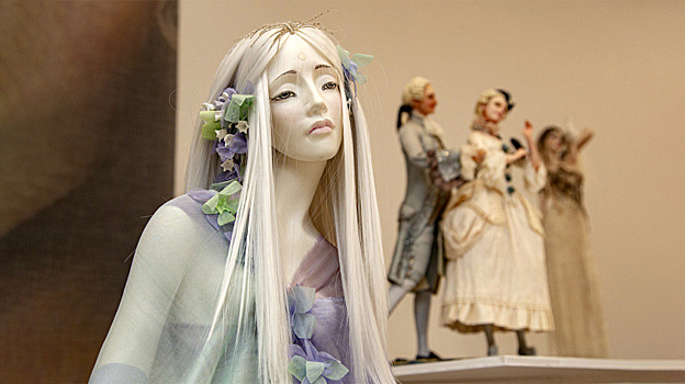 В Салехарде открылась уникальная выставка художественных кукол