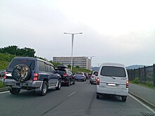 Утомительная пробка поймала автомобилистов во Владивостоке