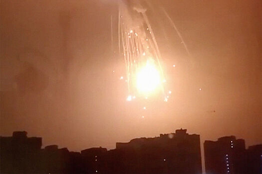 В небе над Белгородом произошли девять мощных взрывов