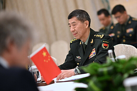 Министр обороны Китая перестал появляться на публике