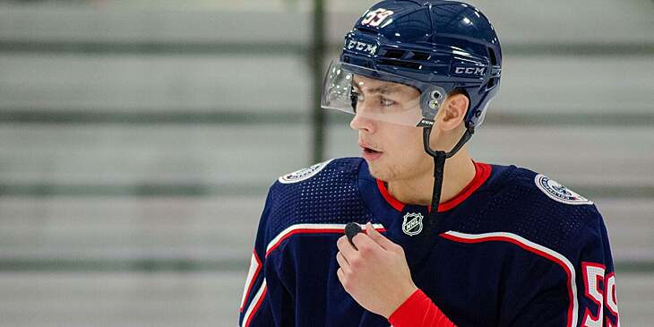 Чинахов попал в основной состав «Коламбуса» на старте сезона НХЛ