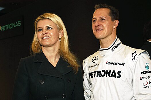 Жена Михаэля Шумахера Коринна рассказала о состоянии чемпиона Формулы-1 после травмы на лыжах