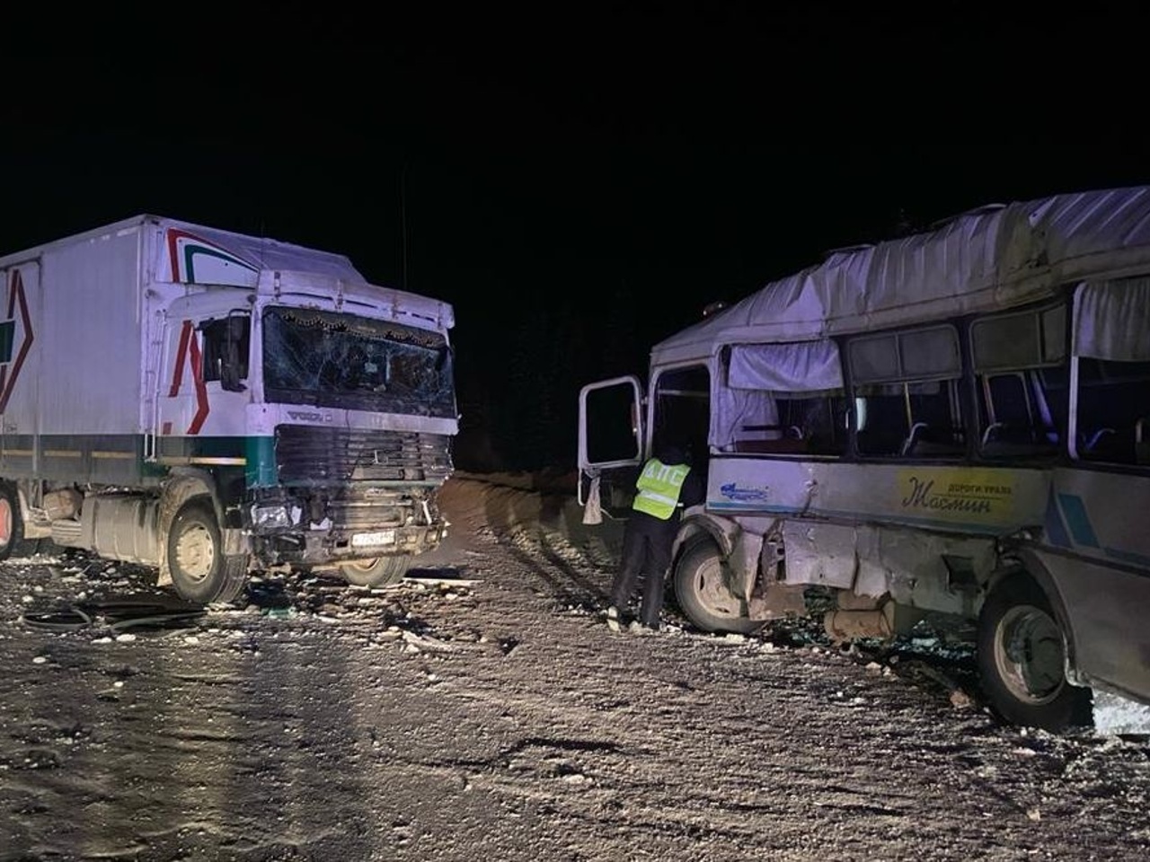 Стали известны подробности смертельного ДТП с автобусом на Пермском тракте  - Рамблер/авто