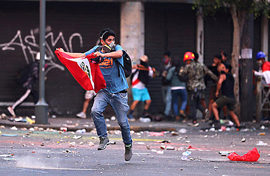 Разочарование в демократии и протесты. Что происходит в Перу?