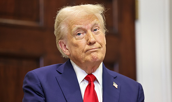 Трамп повысил тарифы на товары из Китая до 145%