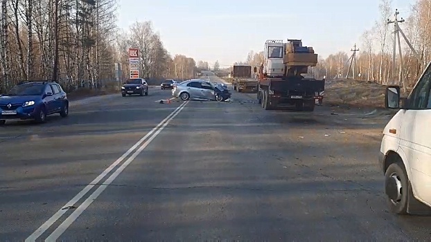Двое водителей пострадали в столкновении трех иномарок под Выксой