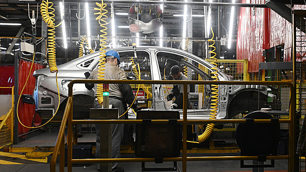 Стало известно, сколько машин выпустит АвтоВАЗ по итогам 2025 года