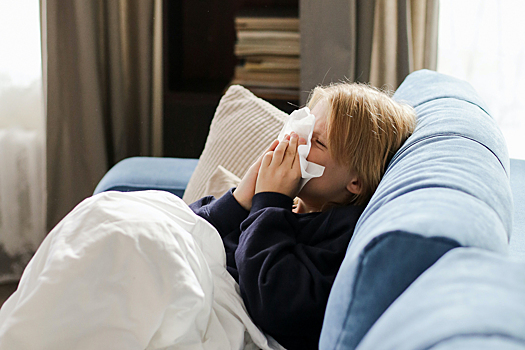 Педиатр раскрыла причины сезонной простуды у детей
