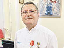 Высший медицинский пилотаж: кардиохирург Лищук достает из сердец бойцов осколки от мин и снарядов