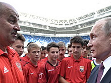 Станислав Черчесов: «До ЧМ-2018 было на улицу выходить непросто, потому что все критиковали, а после – хвалили. Но первый тост у тренера – всегда за футболистов, они главные творцы»