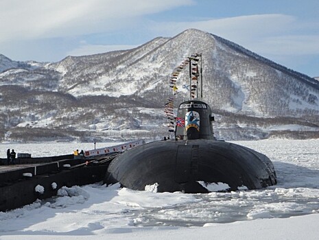 Экипаж подводной лодки "Тверь" поздравил земляков с Днём моряка-подводника