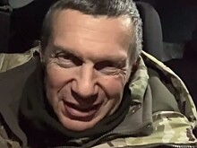 Повар из Оренбурга и Владимир Соловьев развезли гуманитарку в зоне СВО