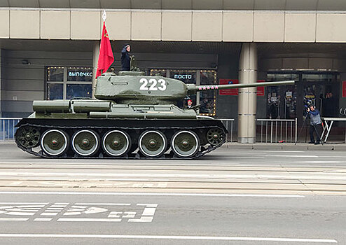 Праздничную колонну на параде Победы в Калининграде возглавит легендарный танк Т-34