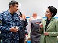 Министр труда и социального развития Республики Саха (Якутия) Елена Волкова ознакомилась с производственными возможностями ИК-6 регионального УФСИН