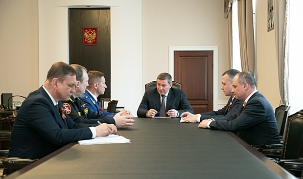 Губернатор Волгоградской области встретился с главами силовых структур