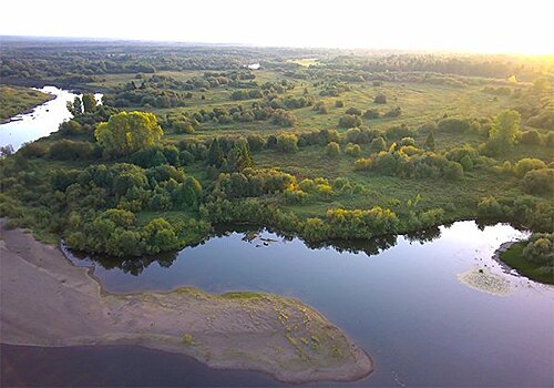 В Афанасьевском районе металлоломщики превратили достопримечательность в ловушку