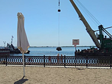 Перед купальным сезоном на новый саратовский пляж начали выгружать песок