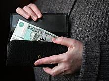 Рублю предсказали медленную девальвацию