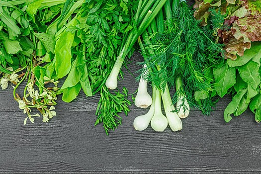 «Магнит» начал выращивать зелень под собственным брендом «М Свежесть»