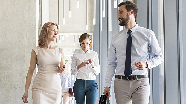 Офисный сленг, который бесит, но помогает выживать: словарь и советы