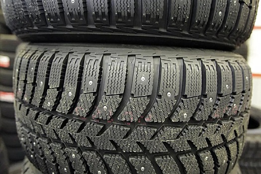 В московском метеобюро назвали температуру для смены летней резины на зимнюю