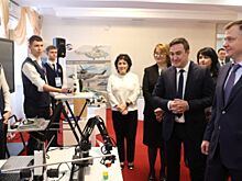 Юрий Слюсарь поддержал идею ростовских школьников о проведении ежегодного чемпионата по робототехнике