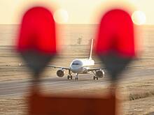 Superjet с десятками пассажиров приготовился к экстренной посадке в аэропорту Москвы