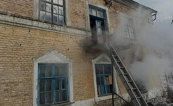 В Курской области сгорели 5 нежилых построек