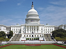 Правительство США официально приостановило работу: что это значит