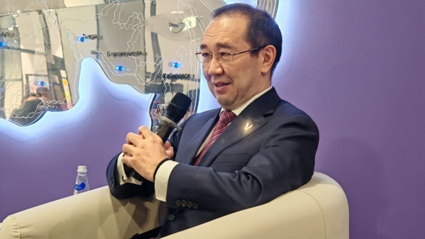 Айсен Николаев поручил завезти в арктические районы Якутии дополнительные продукты к Новому году