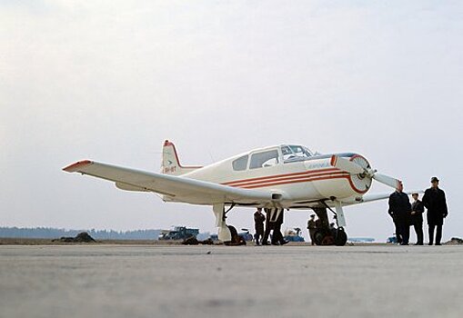 Самолет Як-18