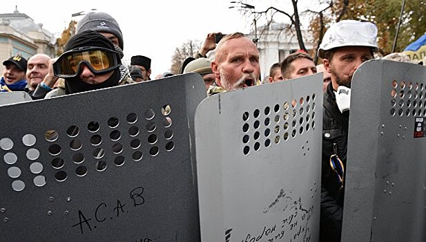 Протестующие выдвинули Порошенко ультиматум