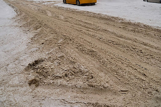 Власти сообщили о нехватке 3 000 рабочих для уборки дорог зимой в Кузбассе