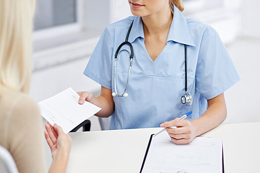 Нутрициолог Степанова объяснила, кому могут навредить финики