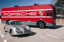 В США пустили с молотка ретроавтобус, переделанный для перевозки Porsche