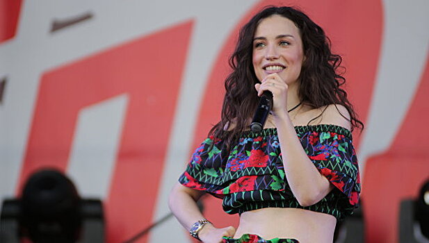 Российские звезды выступили в Луганске