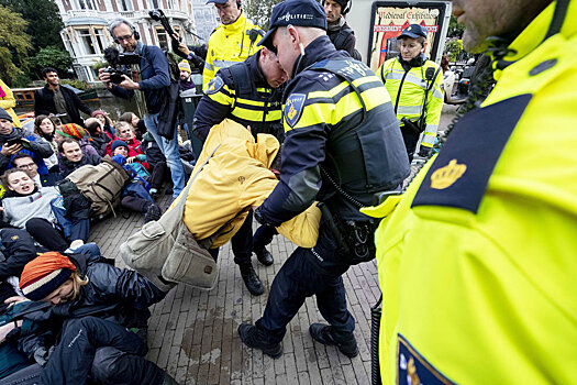 В ЕС полиция предотвратила восстание борцов с экологической катастрофой