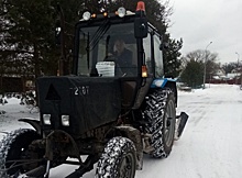 Уборку объектов дорожного хозяйства проводят в Кленовском