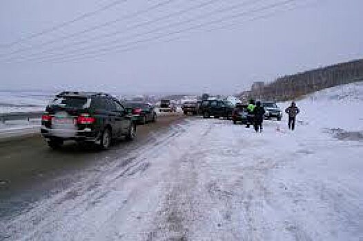 На трассе М5 в Челябинске перекрывают движение из-за участившихся ДТП