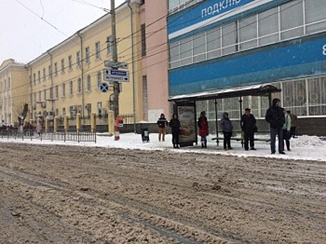 Администрация: песко-соляную смесь на нижегородских дорогах засыпает снегом (ФОТО)