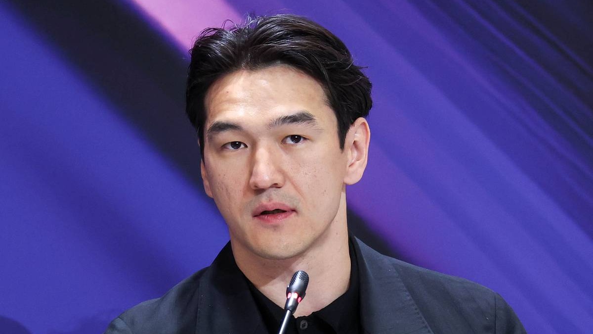 Выдворенный из России юморист Сабуров погасил долг перед налоговыми органами