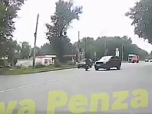 В Пензе мотоциклист проехал по встречке, чтобы избежать ДТП