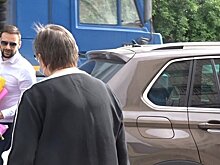 Даутову у СИЗО встречали с цветами
