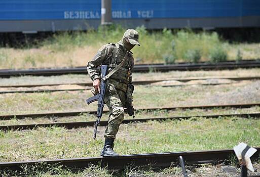 Неизвестные повредили железнодорожные пути в Крыму