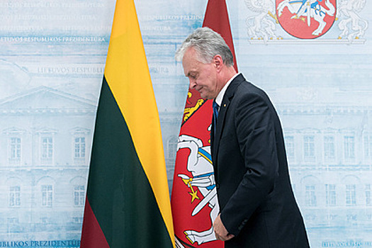 Президент Литвы пообещал белорусам безвизовый режим