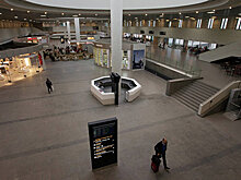 "Пулково" проверяет исправность автотрапов после падения женщины и ребенка