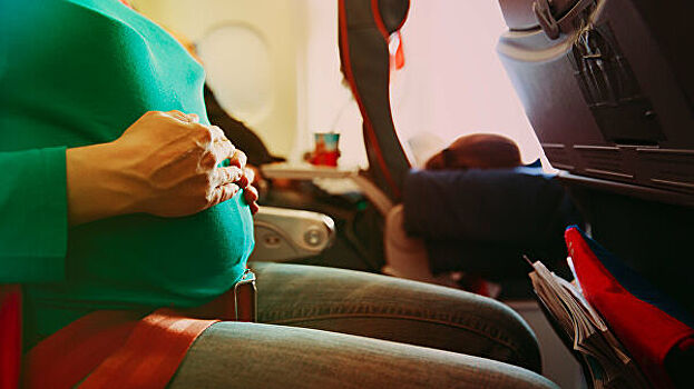 В Австралии туристка притворилась беременной, чтобы не платить за багаж