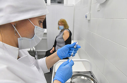 Собянин объявил о новых решениях по вакцинации