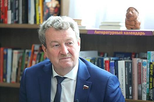 Анатолий Литовченко предлагает пойти на компромисс при выборе муниципальных глав
